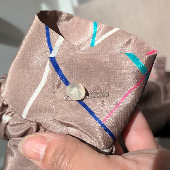 Vintage blouse with retro colour stripes, size 8 - Picture 7 of 7